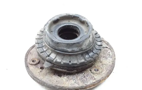 Volvo V70 Front upper strut mount 