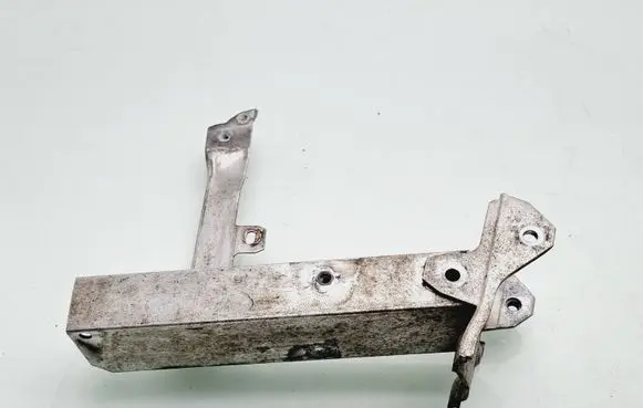 BMW 5 F10 F11 Radiator mount bracket 7158873 7186513