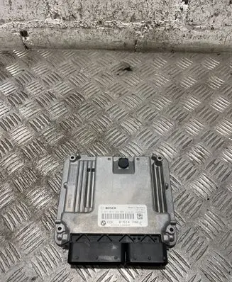 BMW 5 F10 F11 Engine control unit/module 8514740
