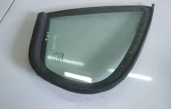 Nissan Primera Rear vent window glass AS2