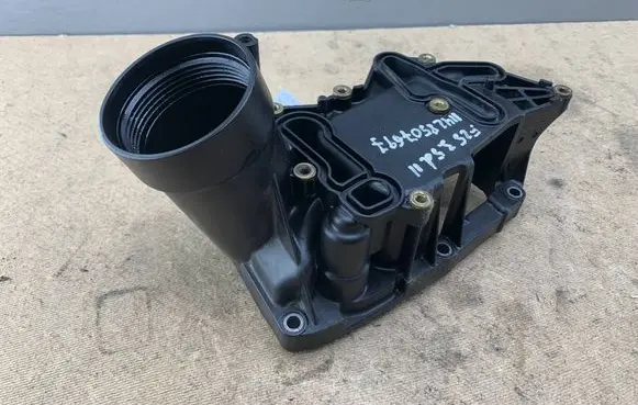 BMW X3 F25 Oil filter mounting bracket 8507697 11428507697