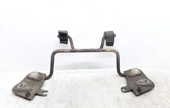 Volvo XC90 Muffler mount bracket/holder 