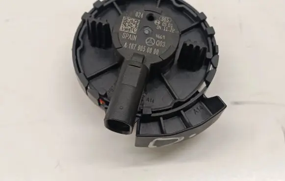 Mercedes-Benz CLA C118 X118 Airbag deployment crash/impact sensor A1679050800