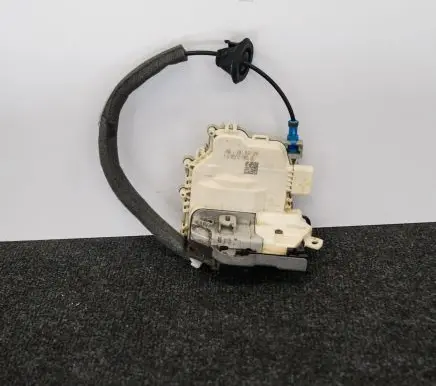 Audi A3 S3 8V Front door lock 8X1837016