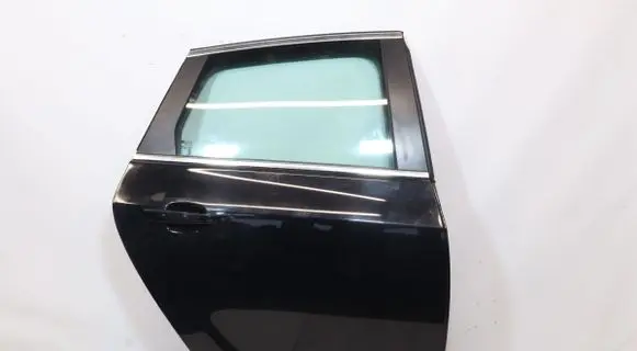 Opel Astra J Rear door