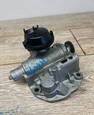 Seat Leon (5F) Oil pump 06H115105