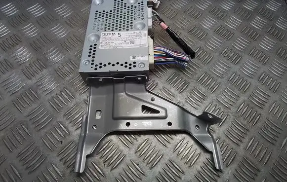 Lexus ES 250 - 300 - 330 Sound amplifier 8628033302