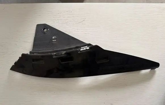 Mercedes-Benz CLA C118 X118 Front bumper mounting bracket A1188855000