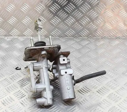 Master brake cylinder