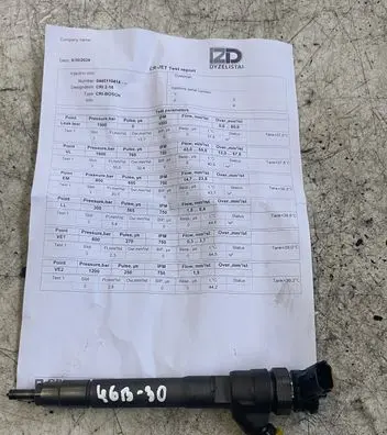 Opel Vivaro Fuel injector 0445110414