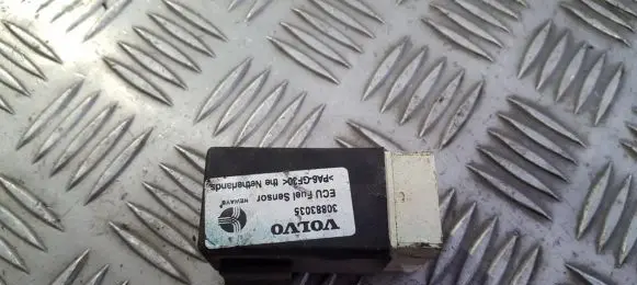 Volvo S40, V40 Other relay 30883035