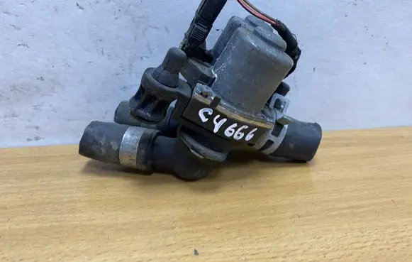 Mercedes-Benz E W210 Coolant heater control valve 0018307784 C4666