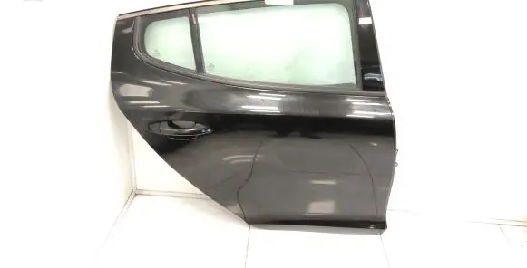 KIA Stinger Rear door