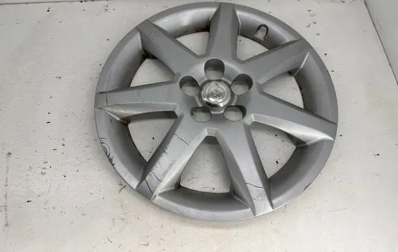 Toyota Prius (XW20) R16 wheel hub/cap/trim 