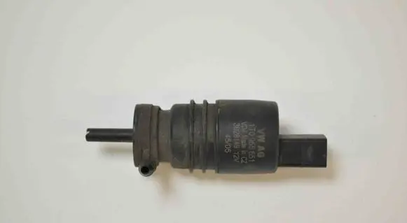 Audi A4 S4 B7 8E 8H Windscreen/windshield washer pump 1T0955651