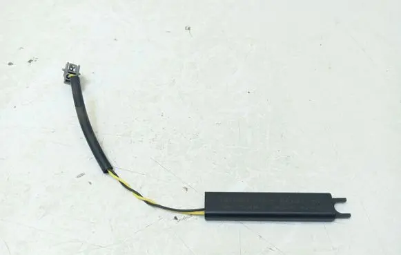 Nissan Qashqai Aerial antenna amplifier 5WK48774