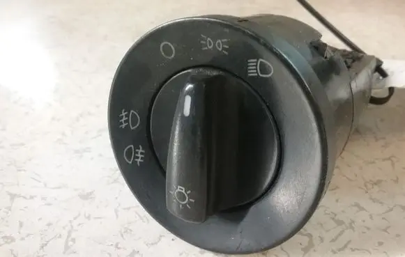 Skoda Octavia Mk1 (1U) Light switch BK71U0941531 1U0941531