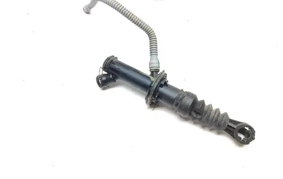 Clutch slave cylinder