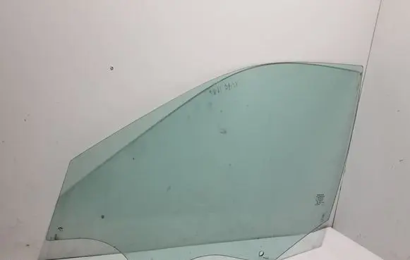 Volvo XC90 Front door window glass four-door 31352944