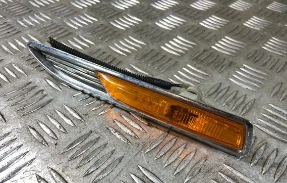 Ford Mondeo MK IV Front fender indicator light 7S7113K354BD 7S7113K354