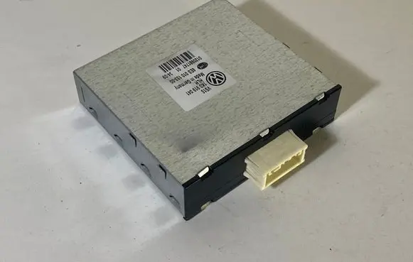 Volkswagen Golf VI Power management control unit 1K0919041