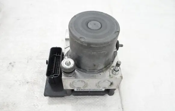 Peugeot RCZ ABS Pump 9676184780