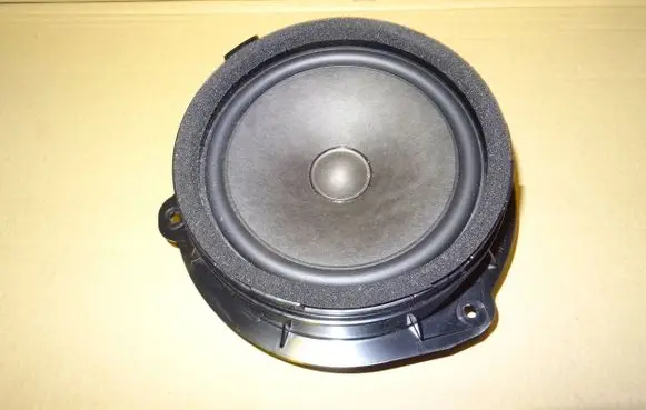 Audi Q2 - Rear door speaker 8V4035411B