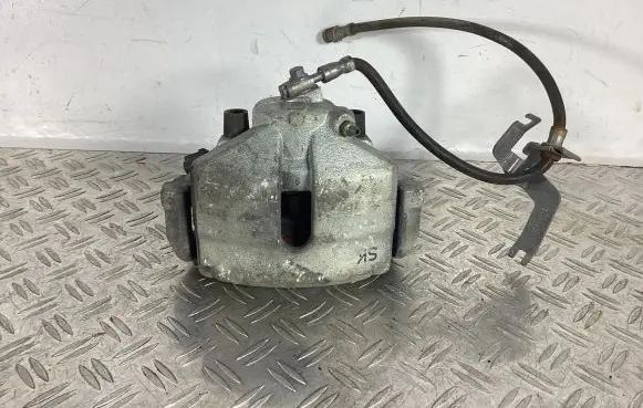 Volkswagen PASSAT CC Front brake caliper