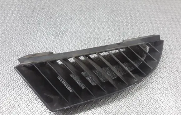 Mitsubishi Colt Front bumper lower grill MN127773