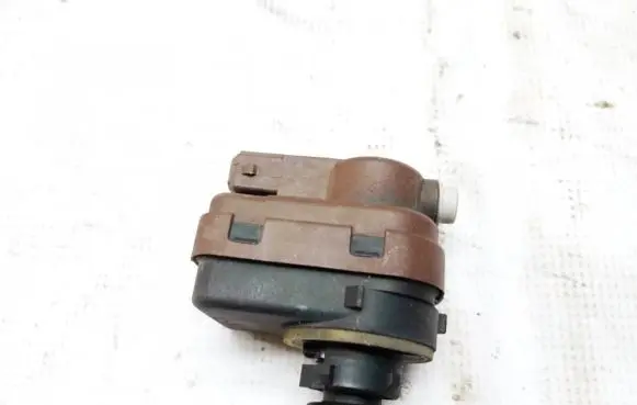 Peugeot 406 Headlight level adjustment motor 