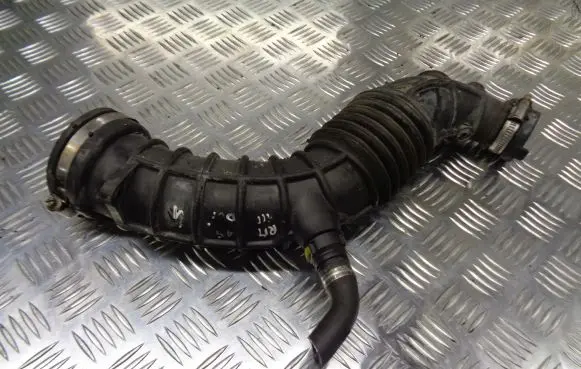 Renault Megane III Air intake hose/pipe