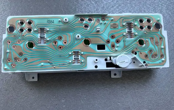 Speedometer (instrument cluster)