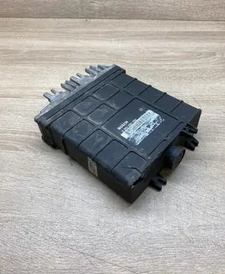 Volkswagen Golf III Engine control unit/module ECU 1H0907311F 0261200760