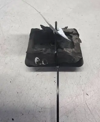 BMW 7 E65 E66 Jacking socket point 8268885L