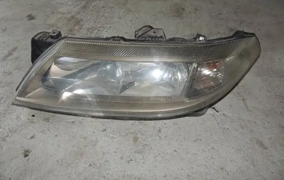 Renault Laguna II Headlight/headlamp 8200163324