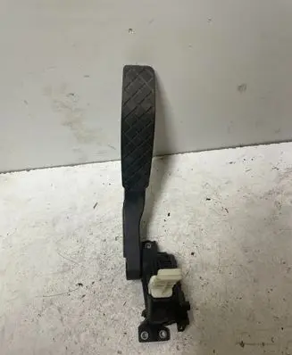 Audi Q7 4L Accelerator throttle pedal 7L0723507B 6PV00802624