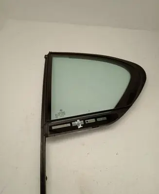 BMW 7 G11 G12 Rear vent window glass 7384215