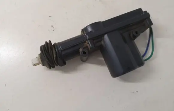 Iveco Daily 3rd gen Central locking motor 932037992