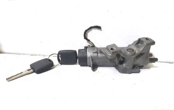 Skoda Fabia Mk2 (5J) Ignition lock 4B0905851C