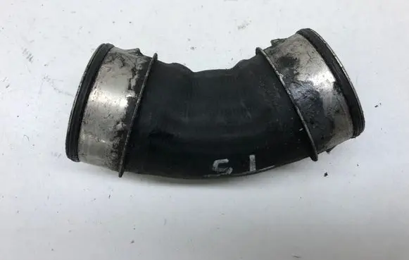 Volkswagen Transporter - Caravelle T5 Intercooler hose/pipe