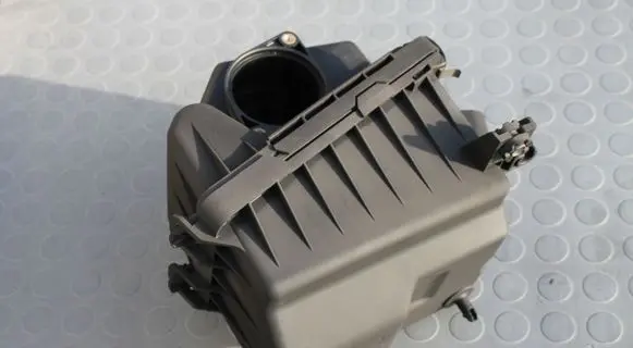 Suzuki SX4 S-Cross Air filter box