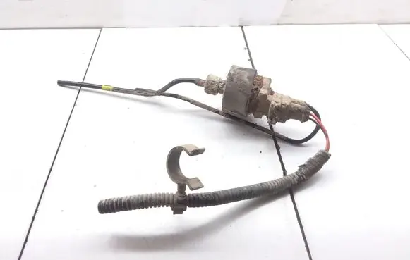 Volvo V50 Turbo solenoid valve 221008500400