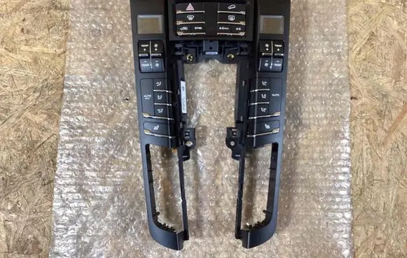 Porsche Macan (95B) Center console 95B907040R