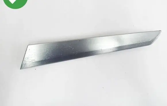 Mercedes-Benz C W204 Front door trim bar A2047200422