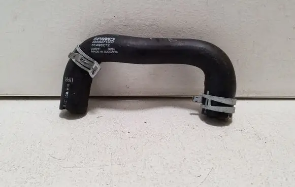 Engine coolant pipe/hose