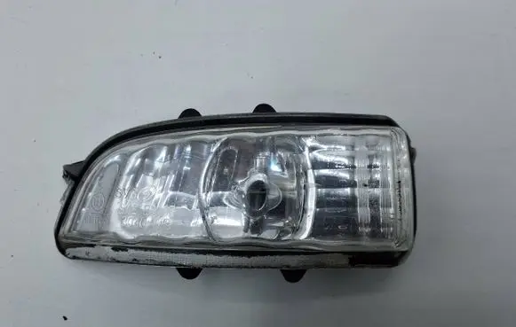 Volvo V70 Mirror indicator light 4040047lh