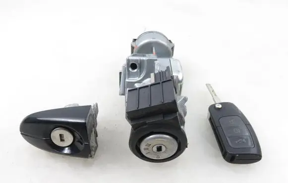 Ford S-MAX Ignition lock 3M513F880AC