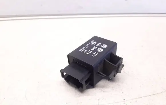 Volkswagen PASSAT B6 Other control units/modules 1Z0959772