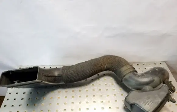 Hyundai Tucson JM Air intake duct part 282102E000 282112E000