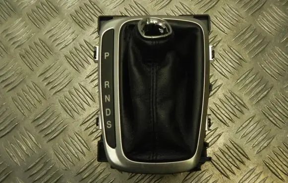 Ford Edge II Gear shifter/selector E7R9K